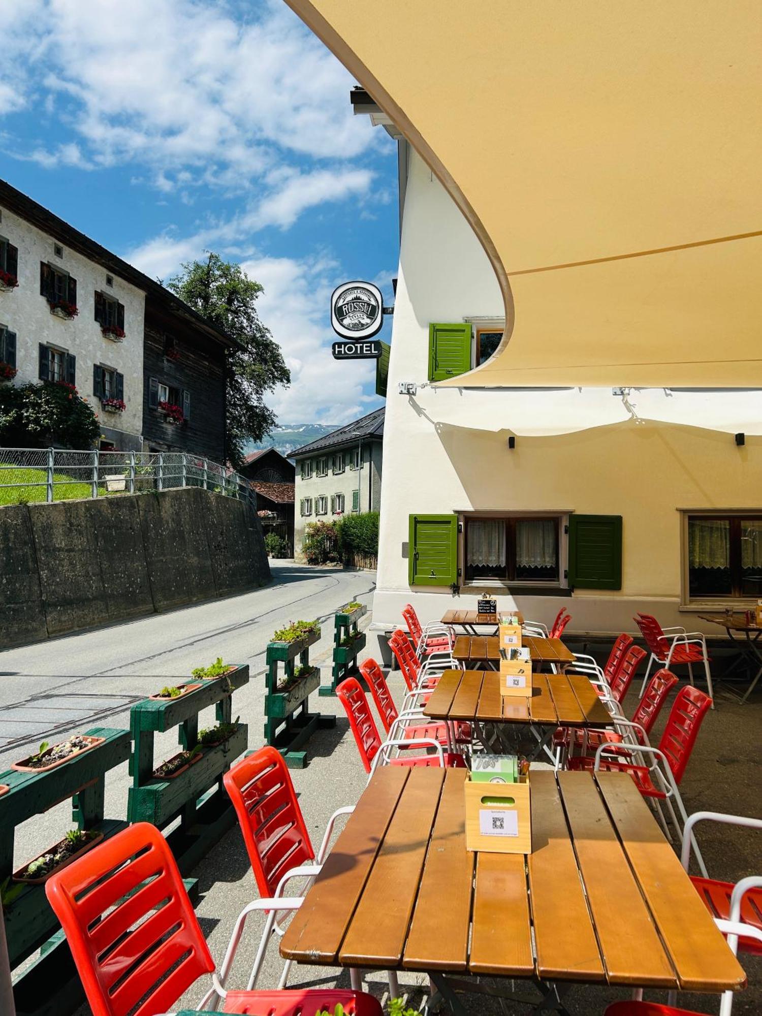 Gasthaus Roessli Versam Eksteriør bilde