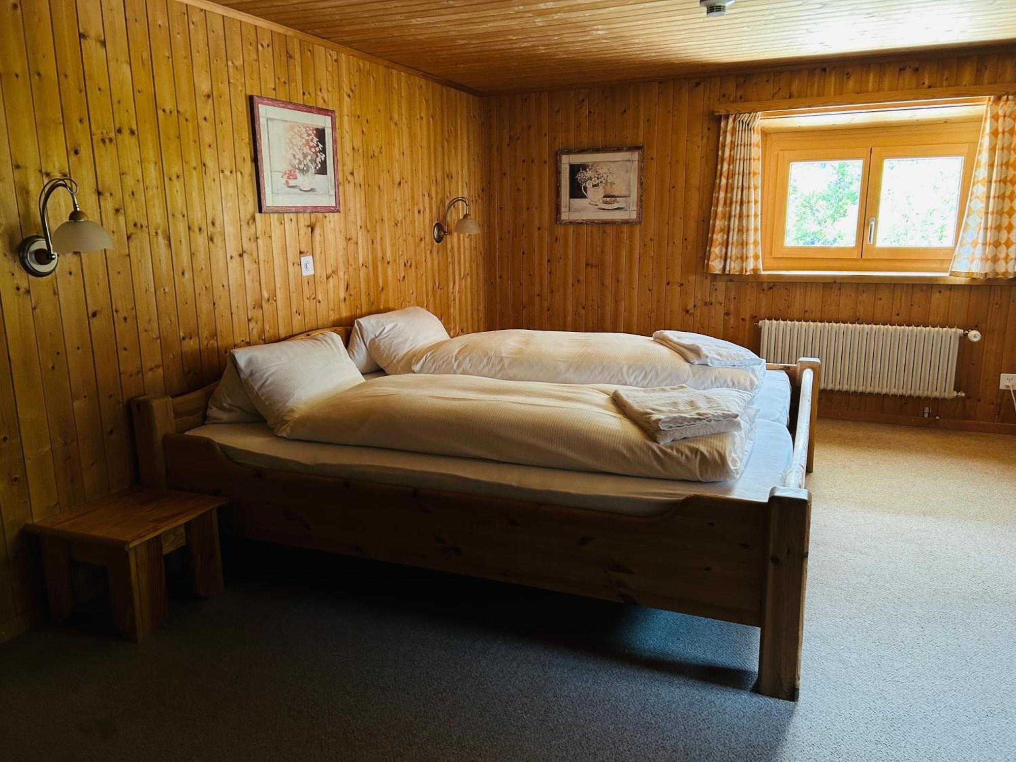 Gasthaus Roessli Versam Eksteriør bilde